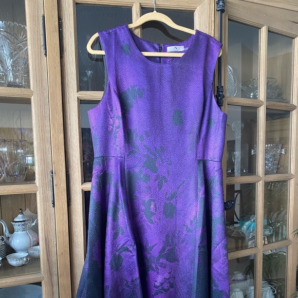 N Natori Abstract Floral Jacquard A Line Dress - Picture 5 of 6